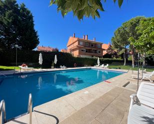 Swimming pool of Duplex to rent in Las Rozas de Madrid  with Air Conditioner, Terrace and Swimming Pool