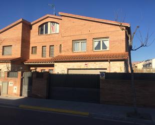 Vista exterior de Casa o xalet en venda en Bellpuig amb Aire condicionat, Terrassa i Balcó