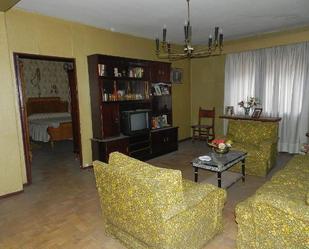 Living room of Flat for sale in  Madrid Capital