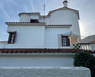 Exterior view of Single-family semi-detached for sale in El Vendrell  with Air Conditioner, Terrace and Balcony