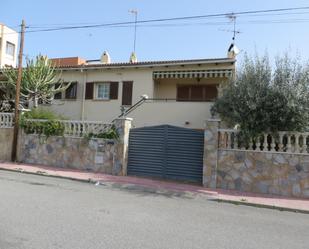 Exterior view of Single-family semi-detached for sale in Torredembarra  with Air Conditioner and Terrace