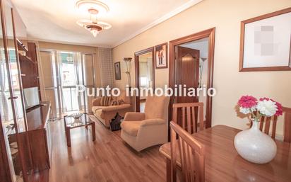 Sala d'estar de Pis en venda en Valladolid Capital amb Balcó