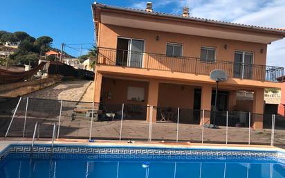 Swimming pool of House or chalet for sale in Tordera