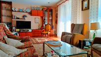 Sala d'estar de Casa adosada en venda en Guadalajara Capital amb Terrassa