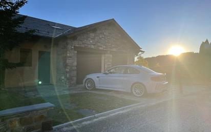 Vista exterior de Casa o xalet en venda en Puigcerdà amb Terrassa