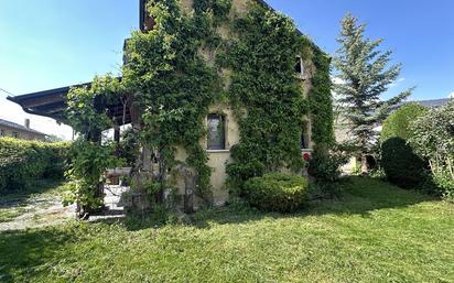 Exterior view of House or chalet for sale in Puigcerdà