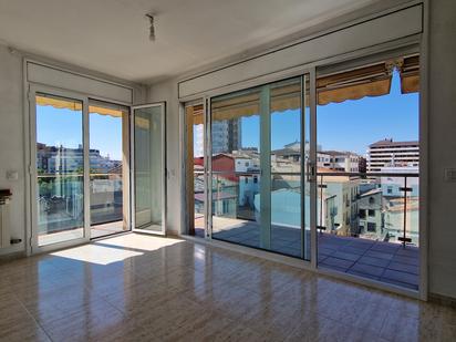 Living room of Attic for sale in Girona Capital  with Air Conditioner, Terrace and Balcony