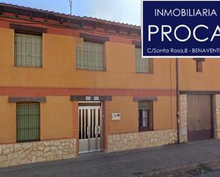 Vista exterior de Casa o xalet en venda en Santa Cristina de la Polvorosa