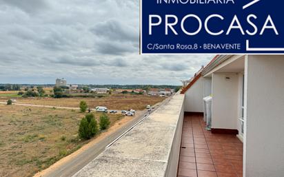 Exterior view of Attic for sale in Benavente  with Terrace