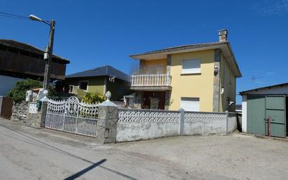 Vista exterior de Casa o xalet en venda en Valdés - Luarca