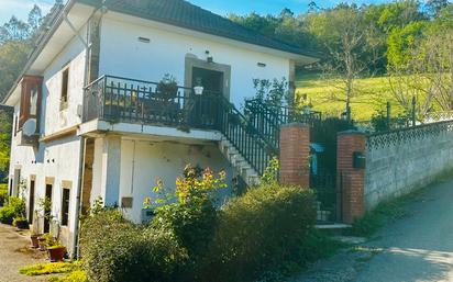 Vista exterior de Casa o xalet en venda en Valdés - Luarca amb Calefacció, Jardí privat i Traster