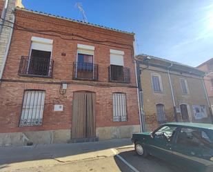 Vista exterior de Finca rústica en venda en Villarramiel amb Terrassa i Balcó