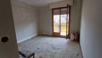 Dormitori de Pis en venda en Eibar amb Terrassa i Balcó