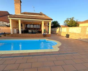 Swimming pool of House or chalet for sale in Azuqueca de Henares  with Air Conditioner, Terrace and Swimming Pool