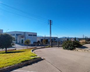 Vista exterior de Nau industrial en venda en Tortosa