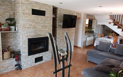 Sala d'estar de Casa o xalet en venda en Riells i Viabrea amb Aire condicionat, Terrassa i Balcó