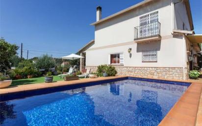 Swimming pool of House or chalet for sale in Riells i Viabrea  with Terrace and Swimming Pool