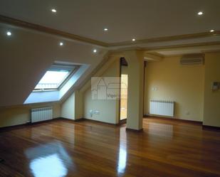 Living room of Attic for sale in Vigo   with Terrace