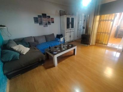 Living room of Flat for sale in La Línea de la Concepción  with Air Conditioner and Terrace