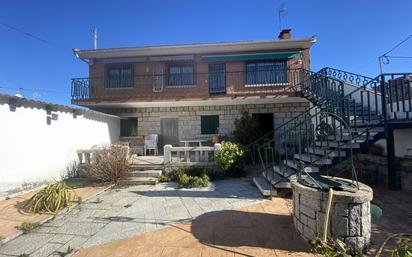 Vista exterior de Casa adosada en venda en Galapagar amb Terrassa
