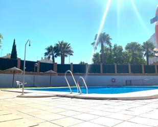 Piscina de Àtic de lloguer en Tomares amb Aire condicionat i Terrassa