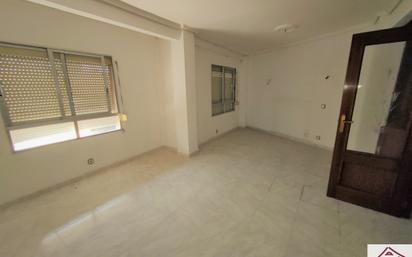 Flat for sale in Avenida de la Paz