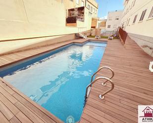 Swimming pool of Flat for sale in Manises