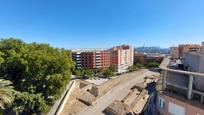 Vista exterior de Àtic en venda en Algeciras amb Aire condicionat i Terrassa