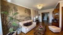 Living room of Flat for sale in Algeciras  with Air Conditioner and Terrace