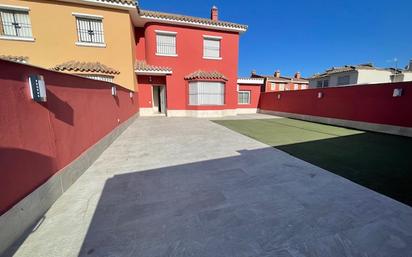 Exterior view of Single-family semi-detached for sale in Algeciras  with Air Conditioner and Terrace