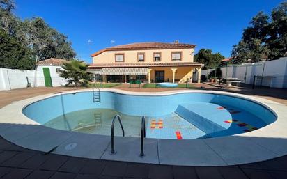 Piscina de Casa o xalet en venda en Algeciras amb Aire condicionat, Terrassa i Piscina